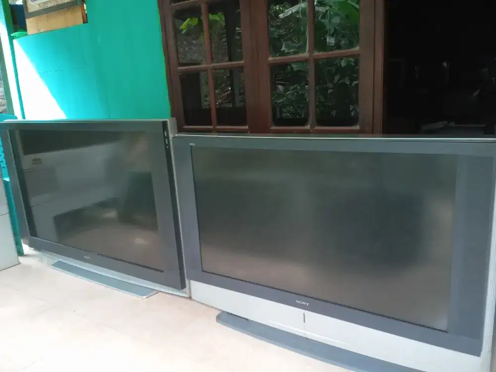 jual TV projector merk Sony WEGA 2 unit dan merk PHILIPS  borongan