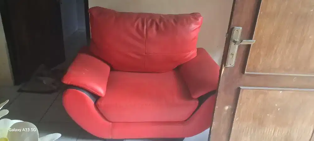 Sofa jumbo merah