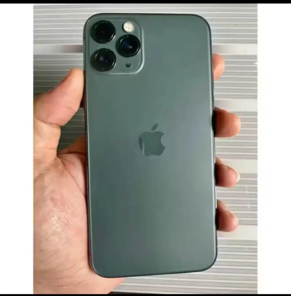iPhone 11 Promax fisik 99 persen mulus iBox no inter interan .