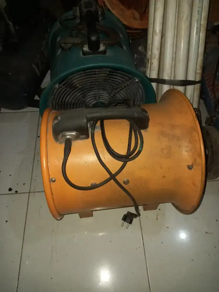Blower plus belalai krisbow 16inc