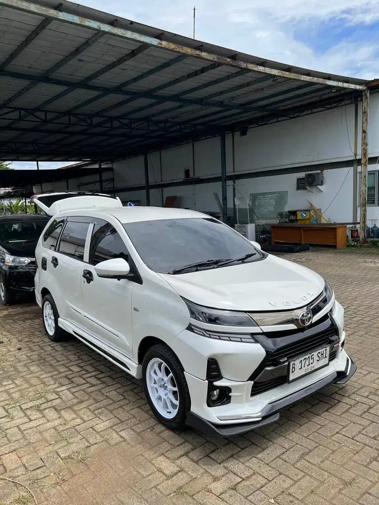 Avanza veloz GR tahun 2019 Putih