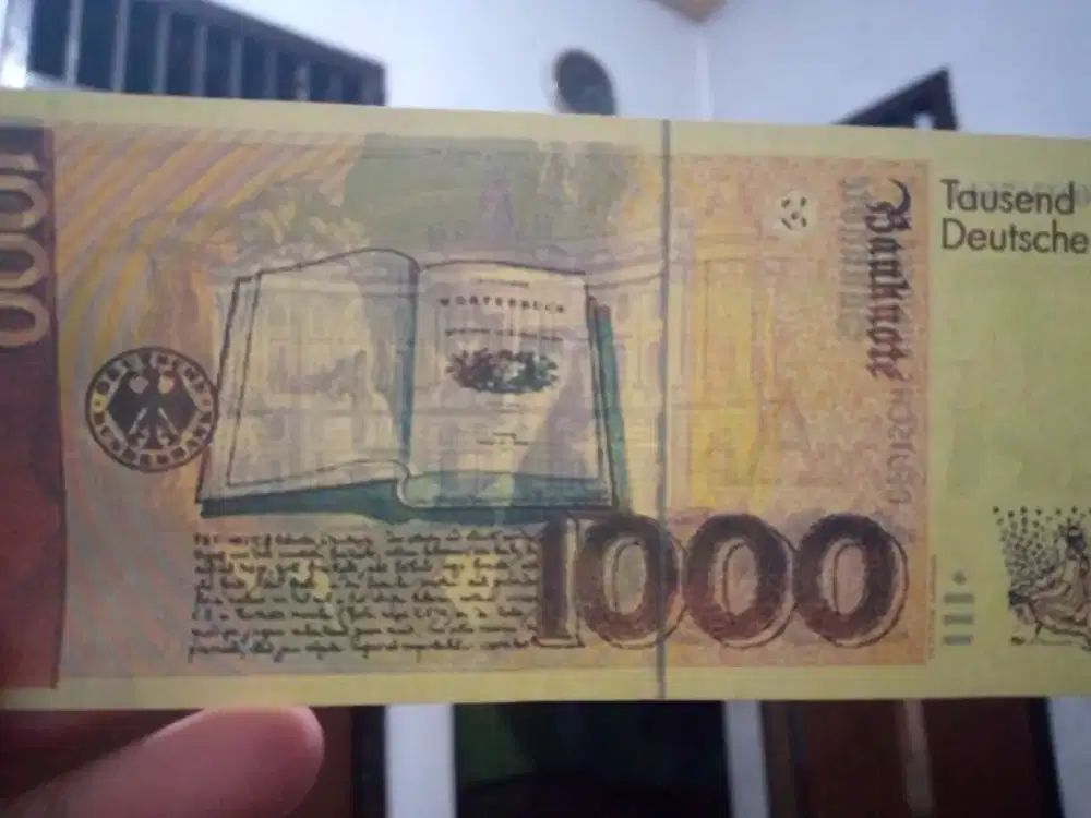 Macam uang asing dan rupiah