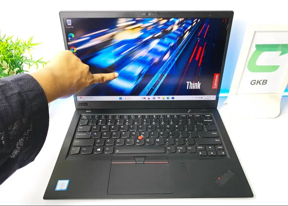 Laptop Lenovo X1 Carbon Premium class core i7 Touchscreen backlight bo