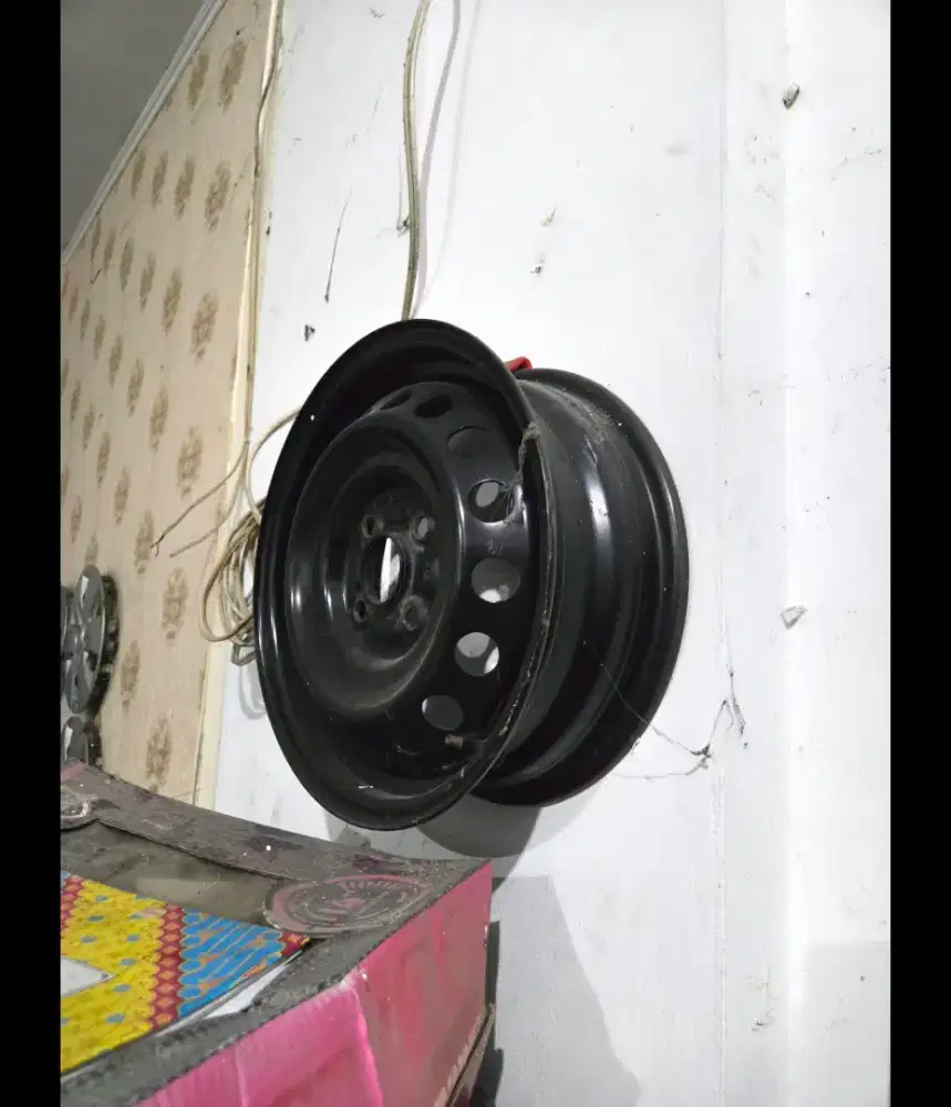 Di jual pelek mobil kaleng 
Lokasi Citra Raya Tangerang