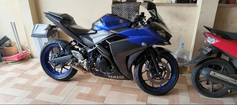 DIJUAL YAMAHA YZF R25 TAHUN 2018