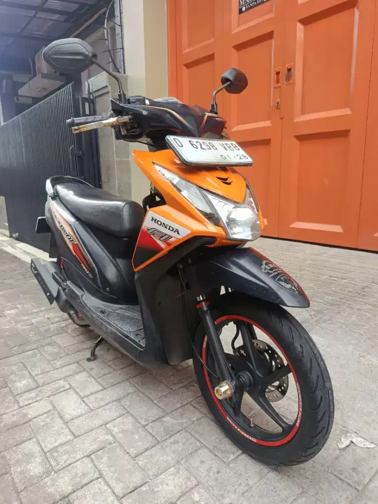 Honda Beat FI Repsol Two Tone