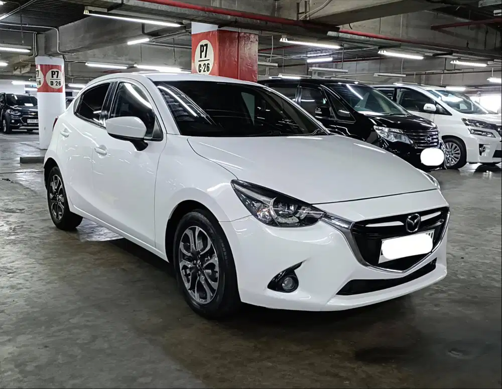 (TDP 40 JT) LOW KM 124 RB ! MAZDA 2 R 1.5 SKYACTIV PUTIH 2014 !
