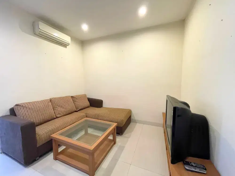 Jual Apartemen Cosmo Mansion 1BR Full Furnished Dekat Thamrin Sudirman