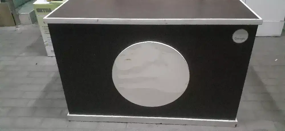 Meja serbaguna untuk kasir