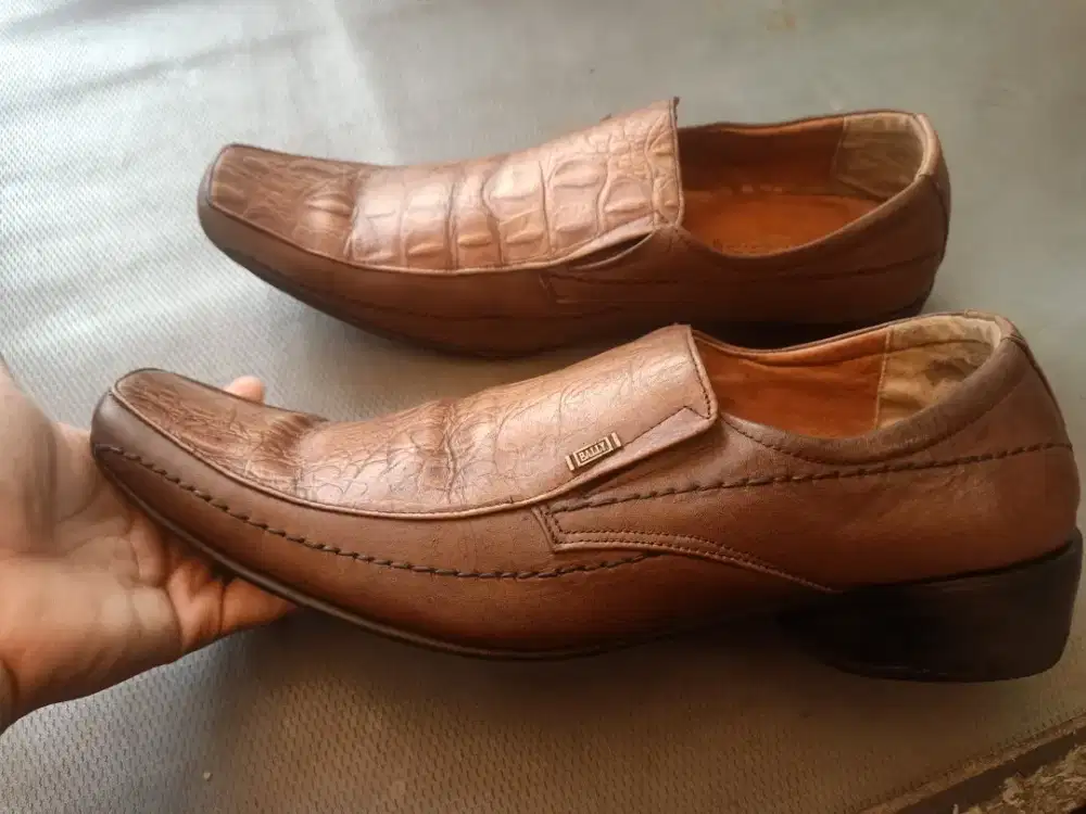 Sepatu Kulit Bally original ya kak