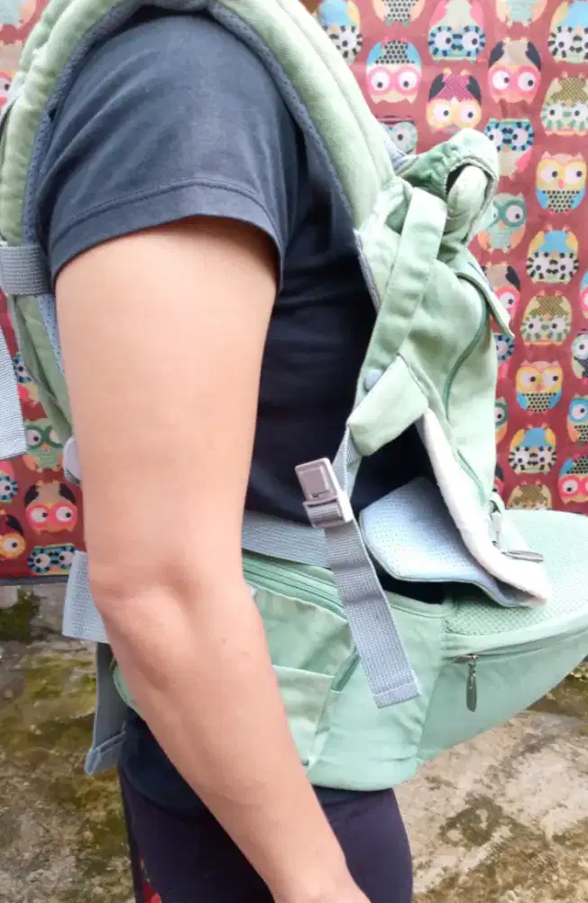 Gendongan anak  (merk Baby safe)