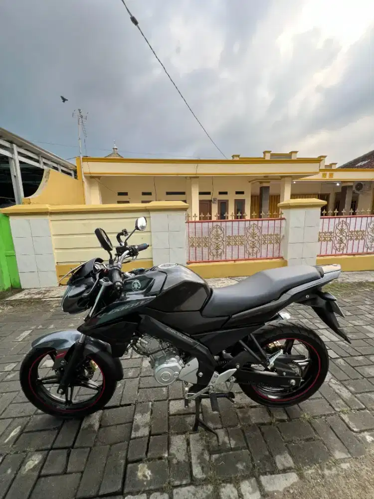 YAMAHA VIXION 2015 - SECOND LIKE NEW - PAJAK AKTIF 2030