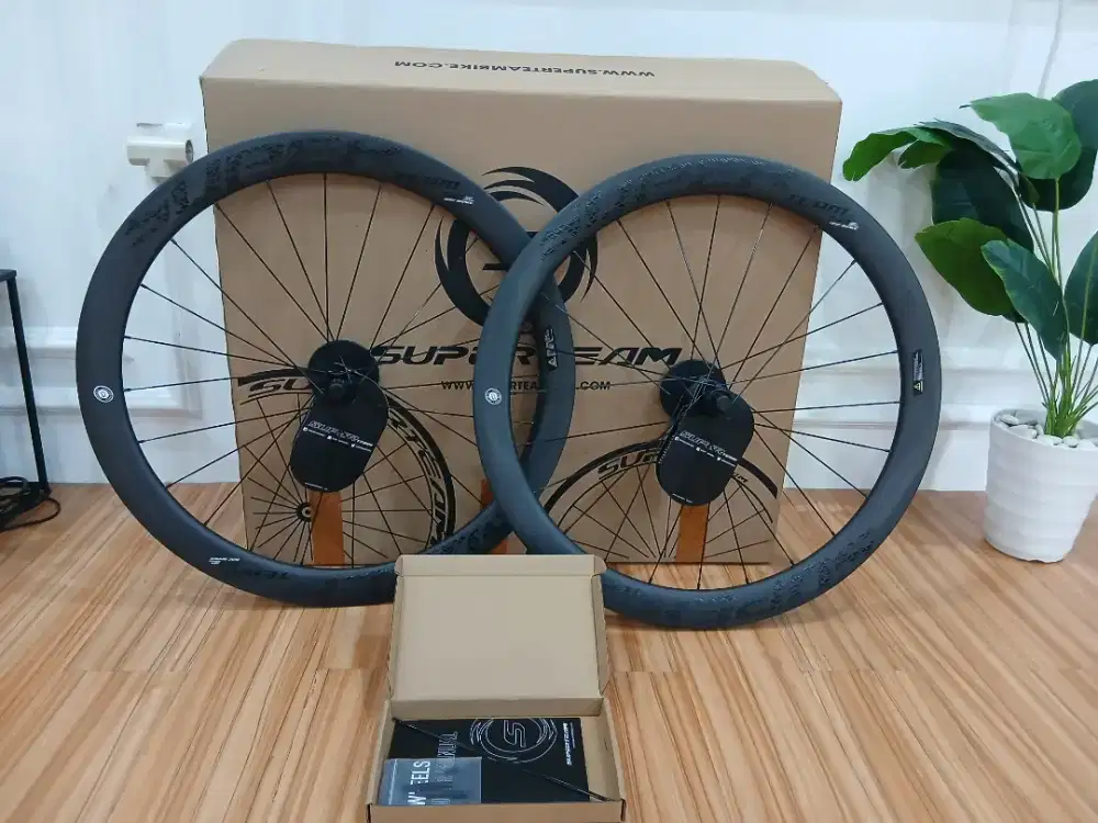 WHEELSET ROADBIKE SUPERTEAM 50MM DISCBRAKE CARBON BARU