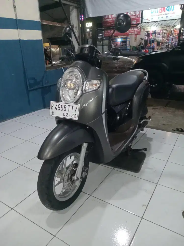 dijual honda scoopy donat 2018