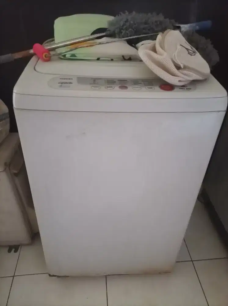 Dijual mesin cuci Toshiba bekas