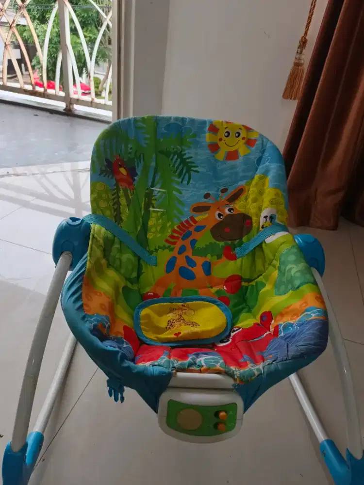 Kursi Goyang Bayi Merek Pliko
