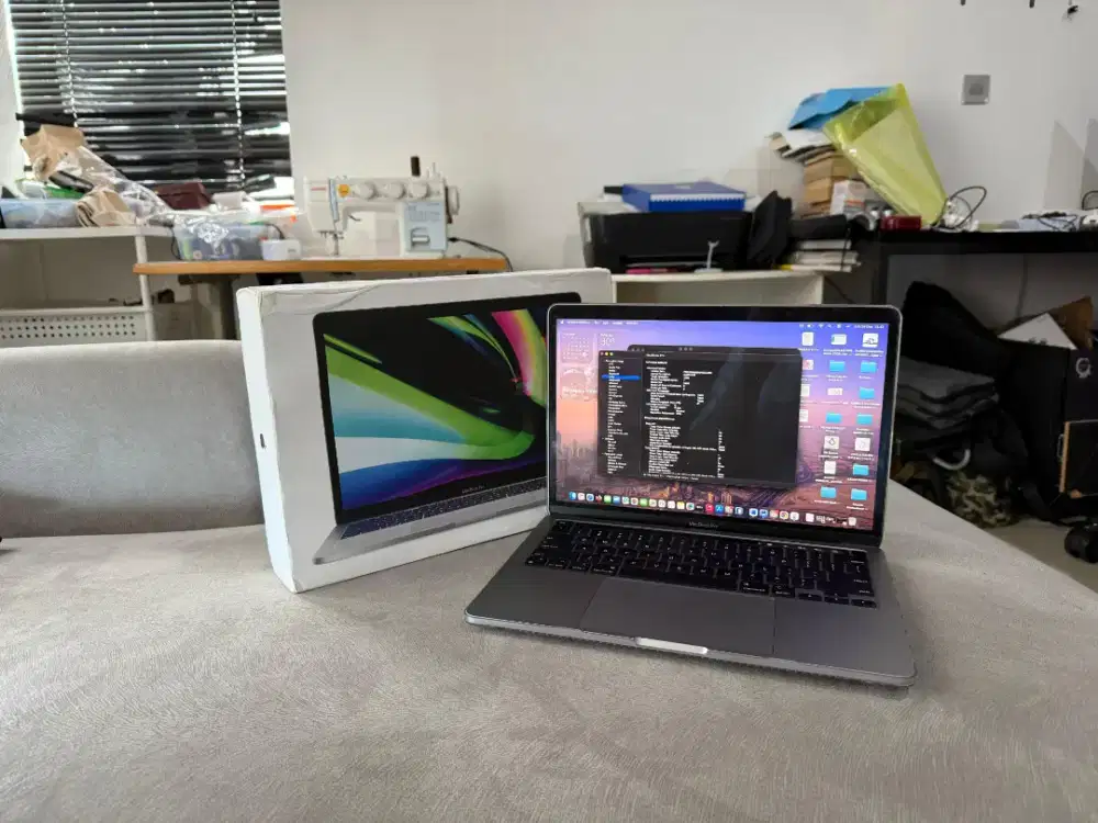 Macbook Pro M2 2022 Touch Bar 13inch