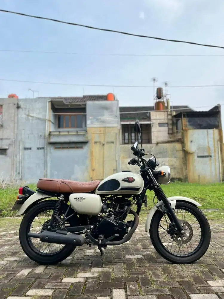 JUAL CEPAT KAWASAKI W 175 2022