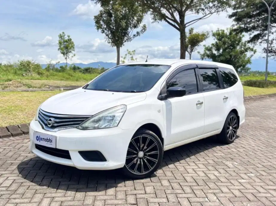 Nissan Grand livina 1.5 SV Bensin OTOMATIS 2016 LDBH