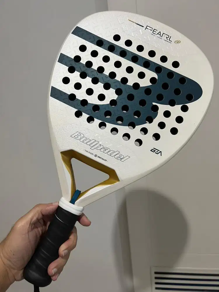 JUAL MURAH AJA 98% MULUS LIKE NEW ! Bullpadel Pearl Women 2026 Putih