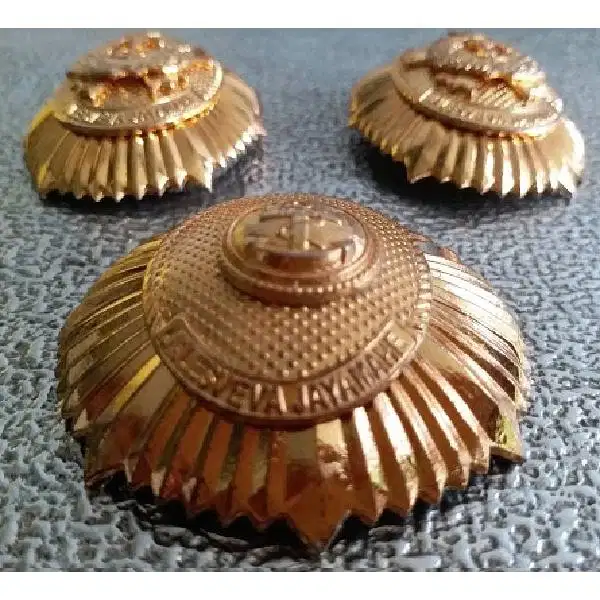 Antik lencana pejabat pemerintahan Angkatan laut republik indonesia