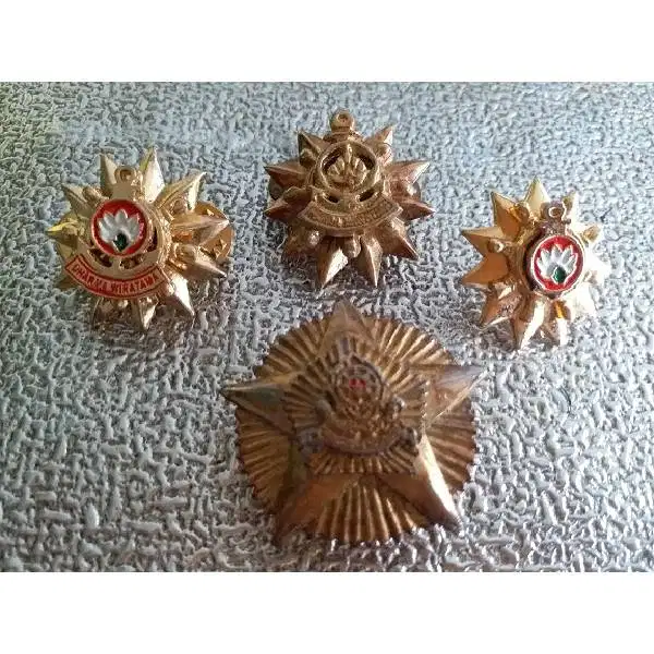 4 Biji Antik unik lencana para pejabat pemerintrahan republik indonesi