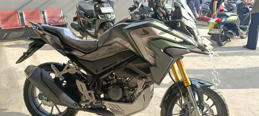 [NEW] Honda CB150X - On the Road