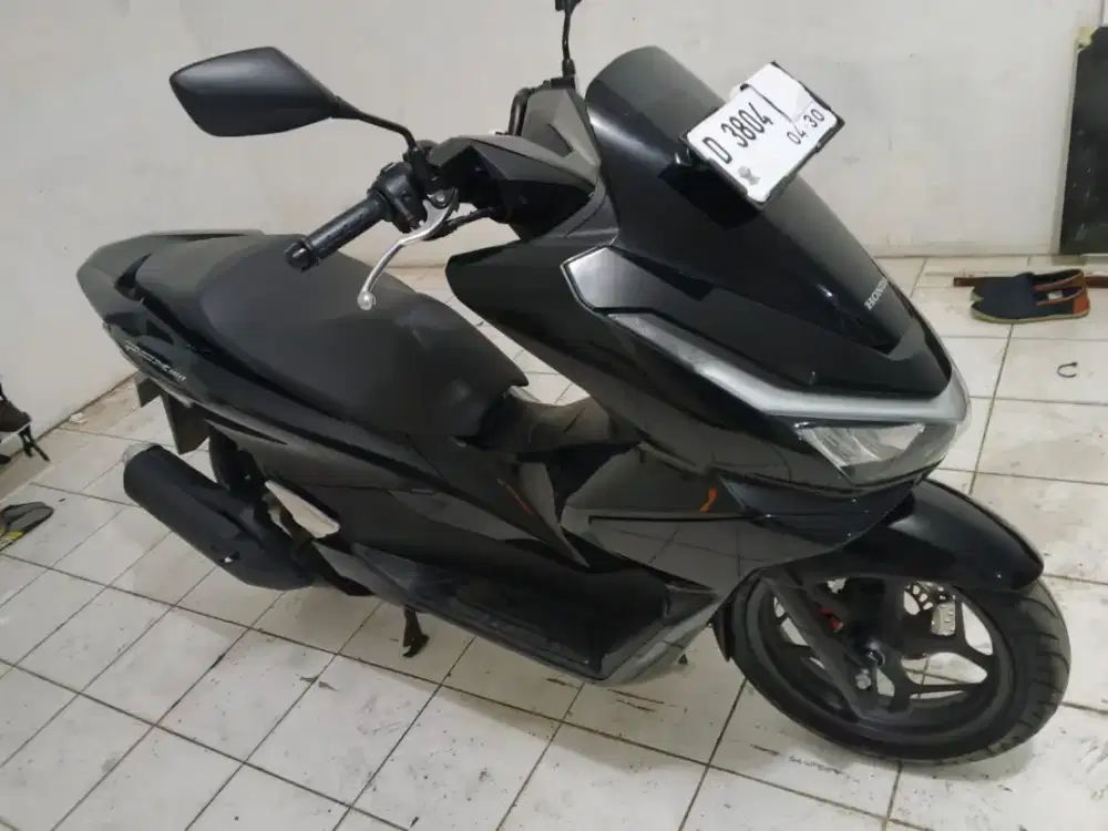 Honda PCX 160 Hitam CBS 2025