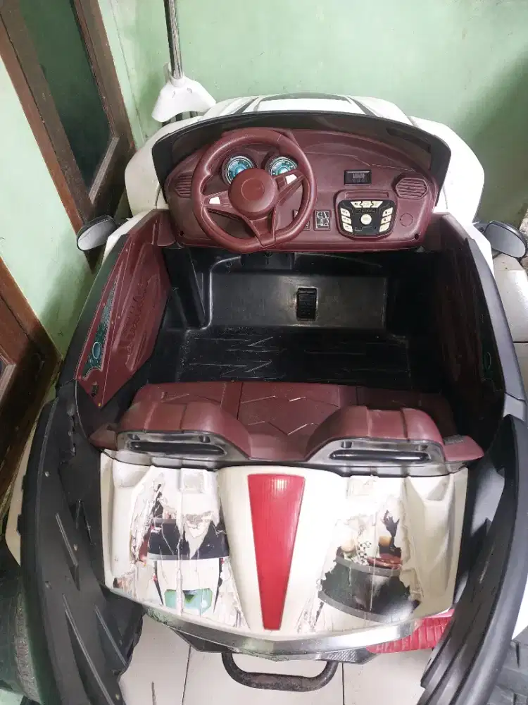 dijual  cepat mobil aki