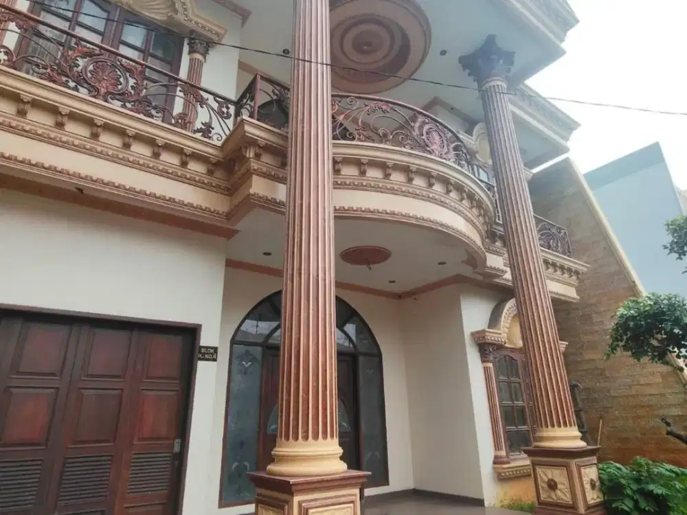 Disewakan Rumah Mewah Eksklusif 2 Lantai di Karang Tengah – Luas & Strategis Dekat Akses Tol