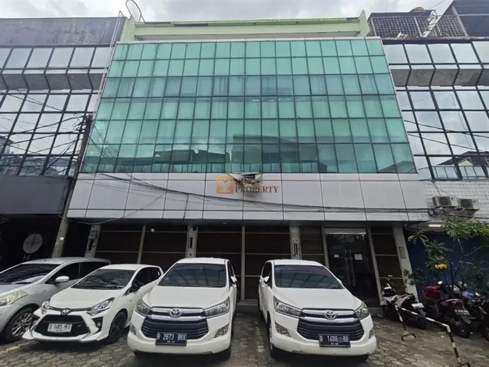 Ruko Gandeng Strategis Plaza Kebon Jeruk 4 Lantai – Cocok Kantor, Klinik & Usaha Besar