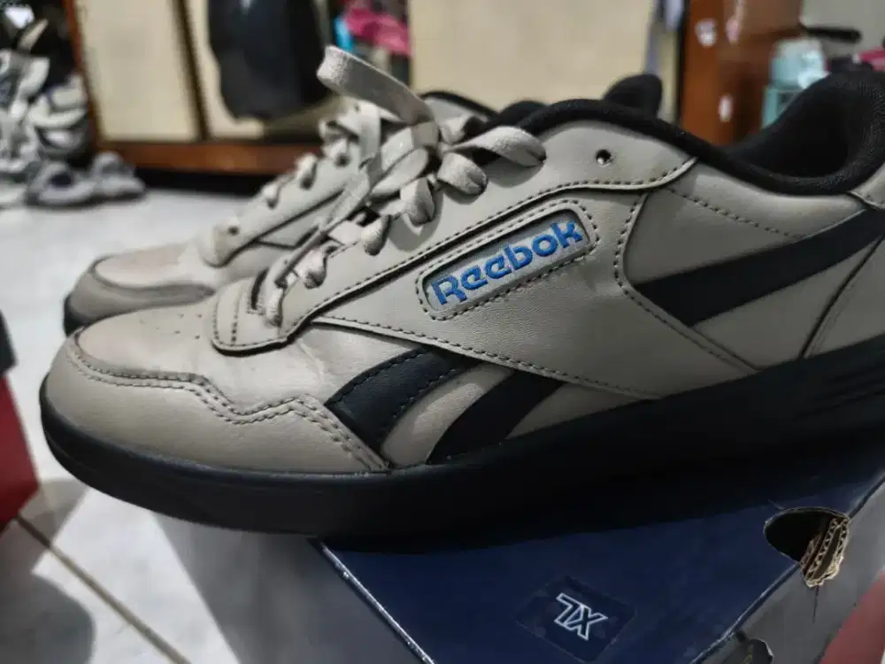 Sneakers Reebok Casual Coklat Original 100% - size 42