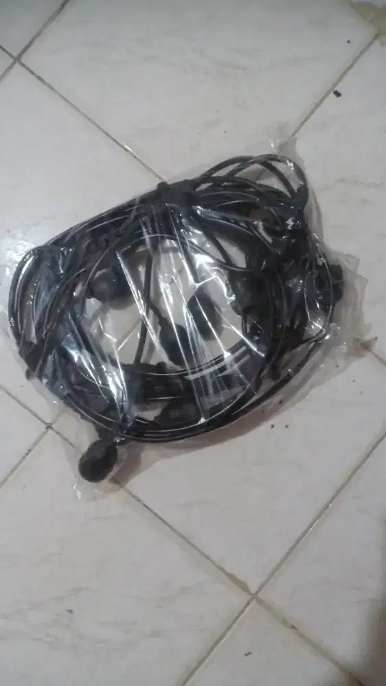 Lampu cafe dan lampu tembak