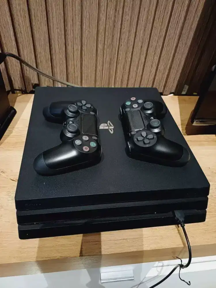 Jual ajh nih PS4 PRO