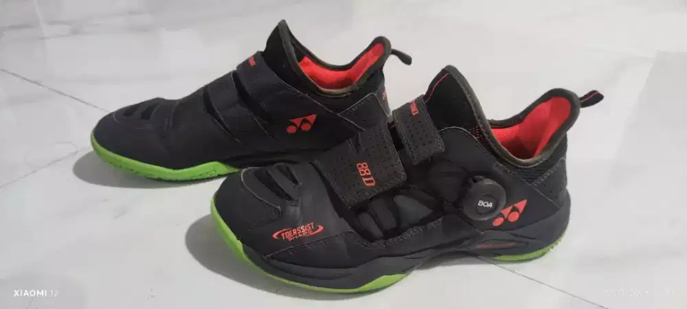Sepatu yonex BOA 88D