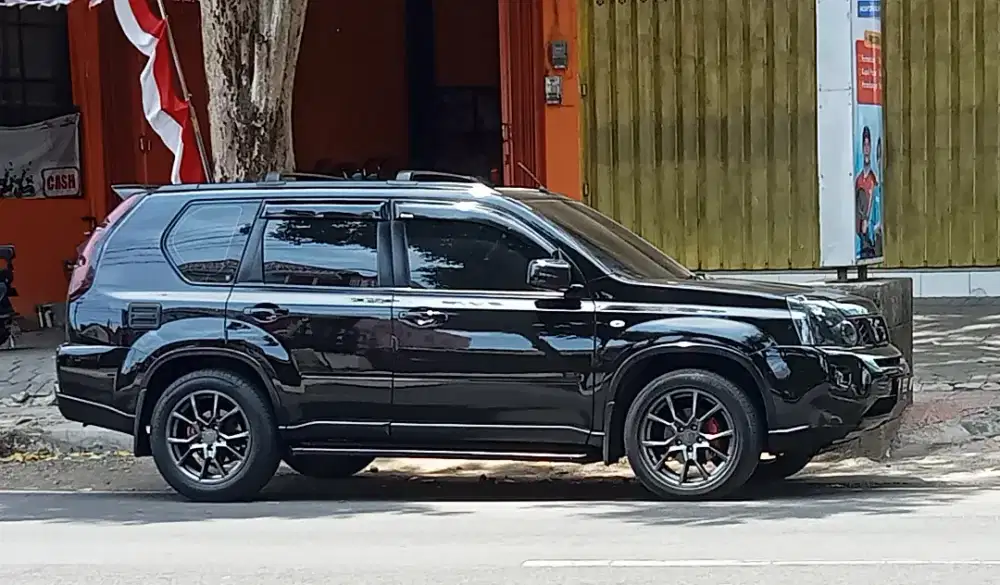 Nisaan Xtrail T31 generasi pertama CBU