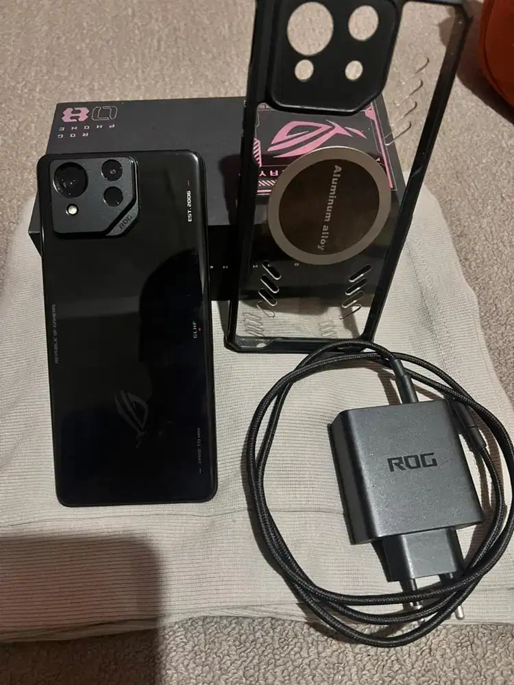 ASUS ROG PHONE 8 12/256 GB