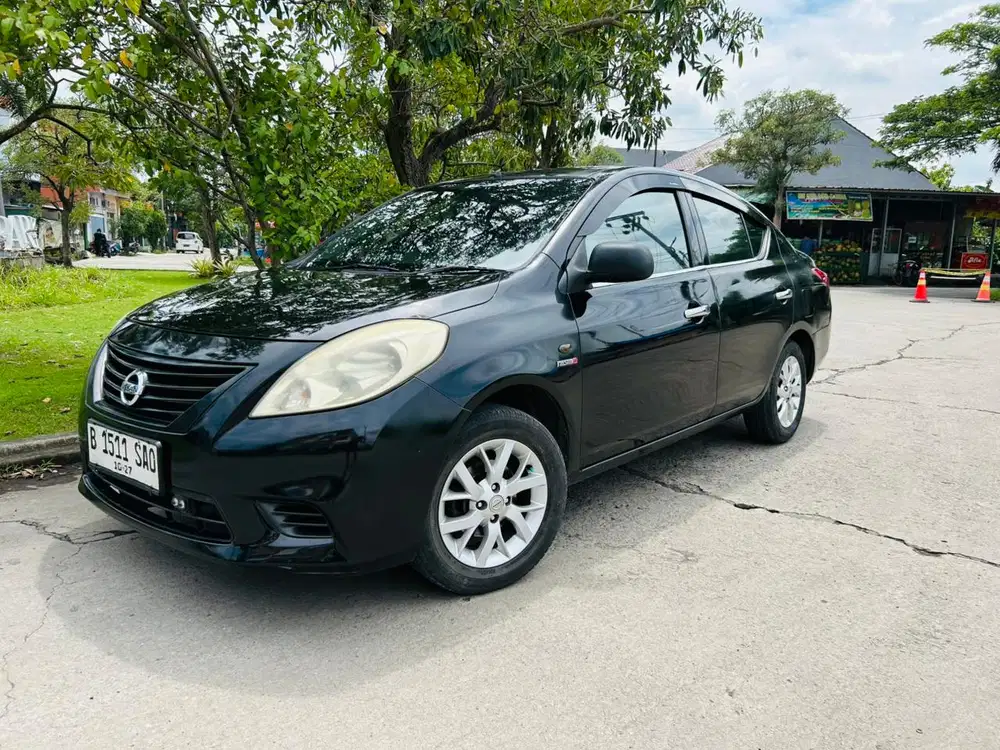 Nissan Almera 2015 Bensin