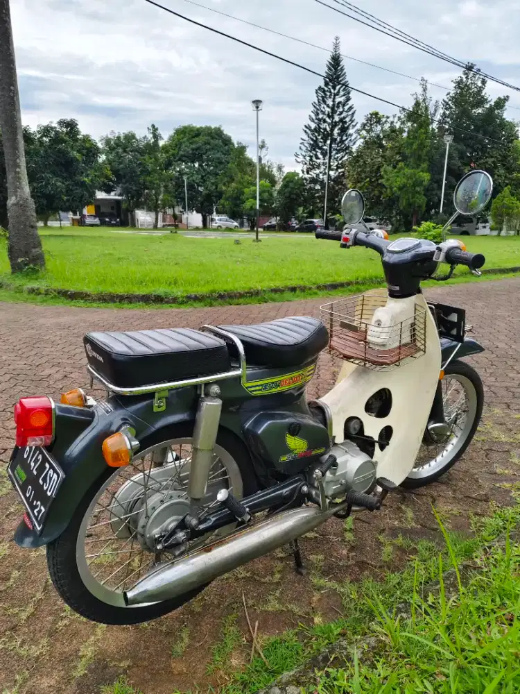 Dijual Honda Cub C 86 warna Hitam