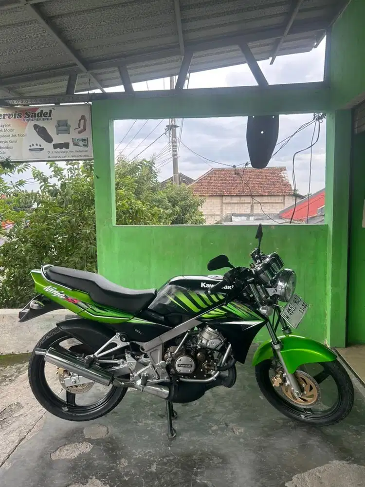 Kawasaki ninja ss 2015