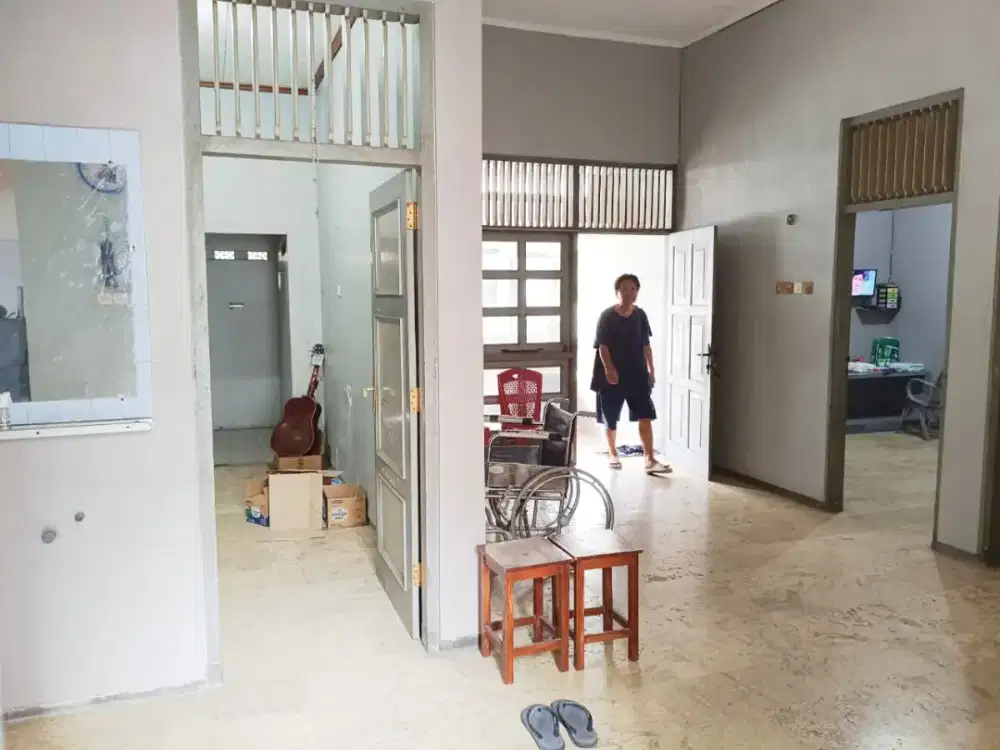 Rumah 2 Lt Strategis Di Keparakan Mergangsan Yogyakarta