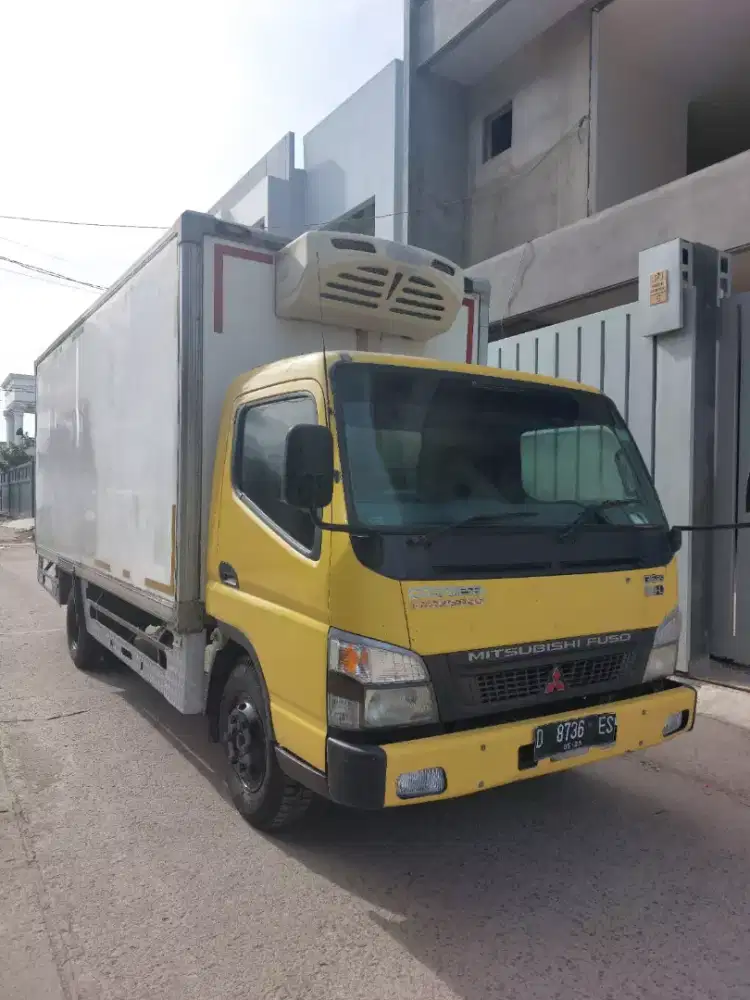 Freezer box frozen Colt Diesel Canter PS136HDL FE84G 2015 istimewa
