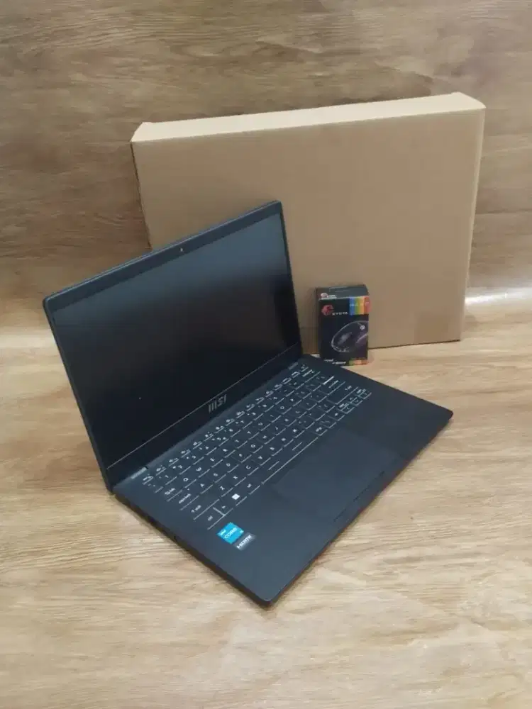 Laptop MSI Modern Core i3 Gen 11 Slim Ram 8GB  bonus Mouse Siap pakai
