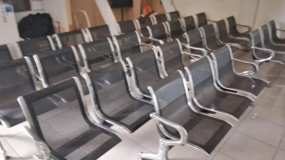 Dijual kursi bekas apotek