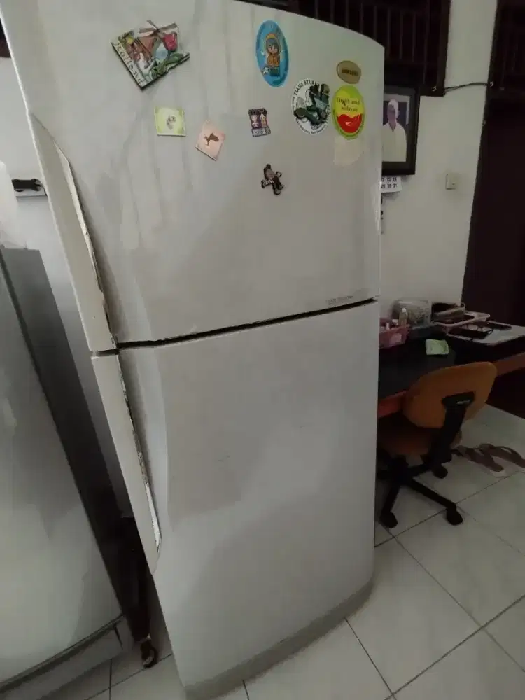 Kulkas merk samsung