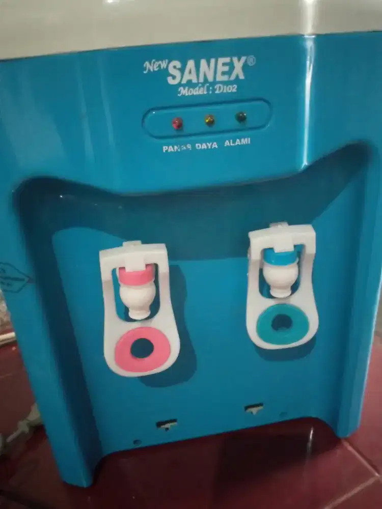Dispenser SANEX new