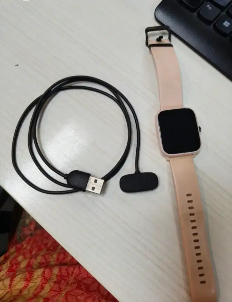 smartwatch amazfit bip U kondisi normal baterai awet fisik 85%