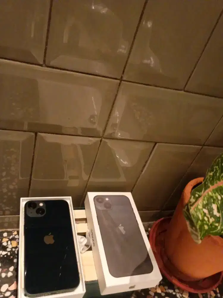 Iphone 13 128gb cukup baru