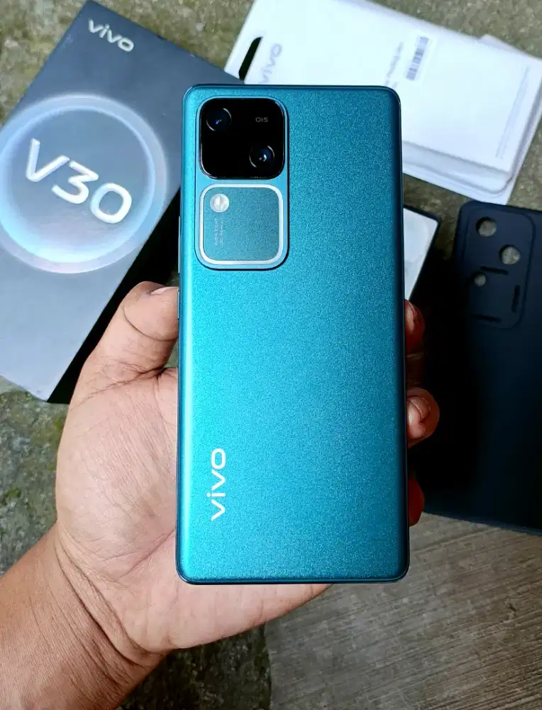 Vivo V30 5G (8/256) Fullset Original Mulus Terawat