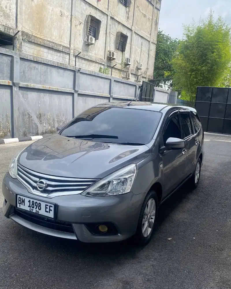NISSAN GRAND LIVINA 1.5L SV MT 2015